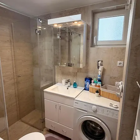 Svetionik Apartament *