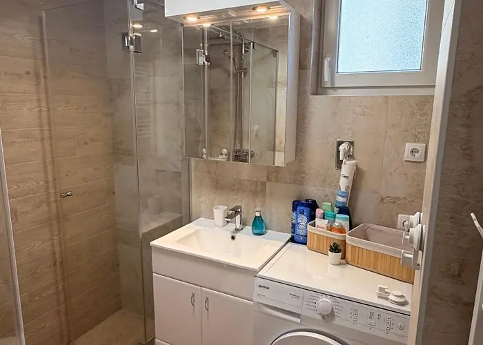 Svetionik Apartman *